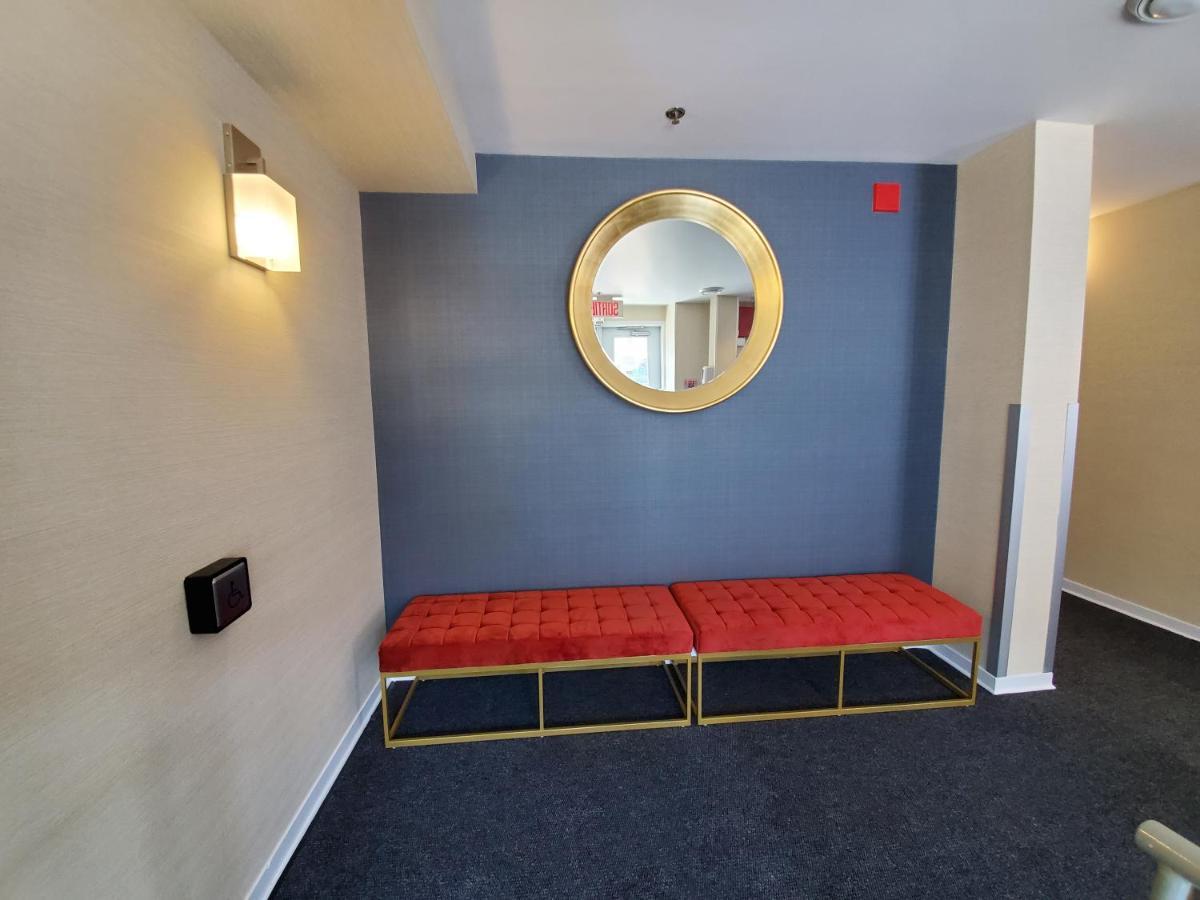 Econo Lodge Монреаль Екстер'єр фото