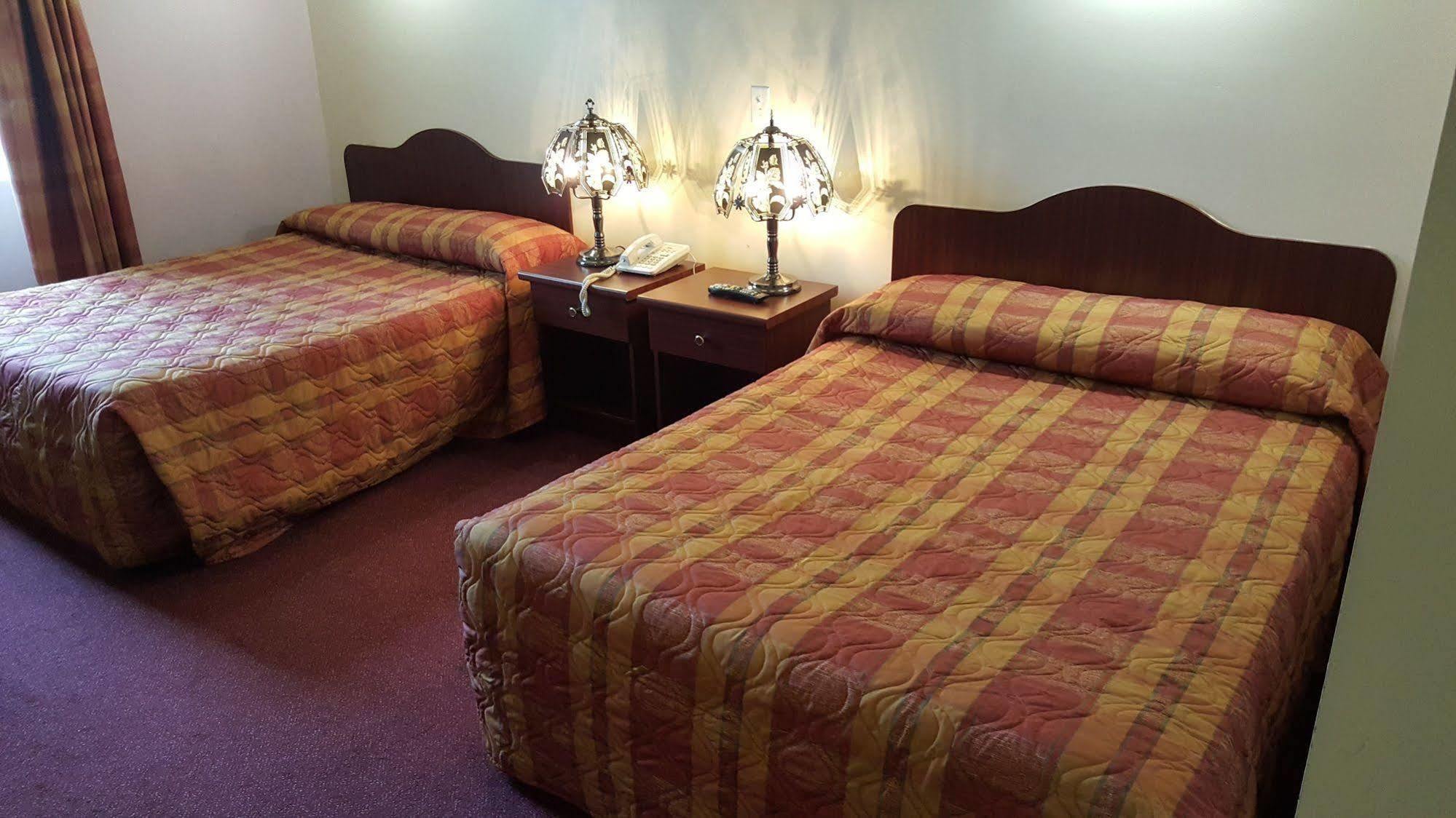 Econo Lodge Монреаль Екстер'єр фото