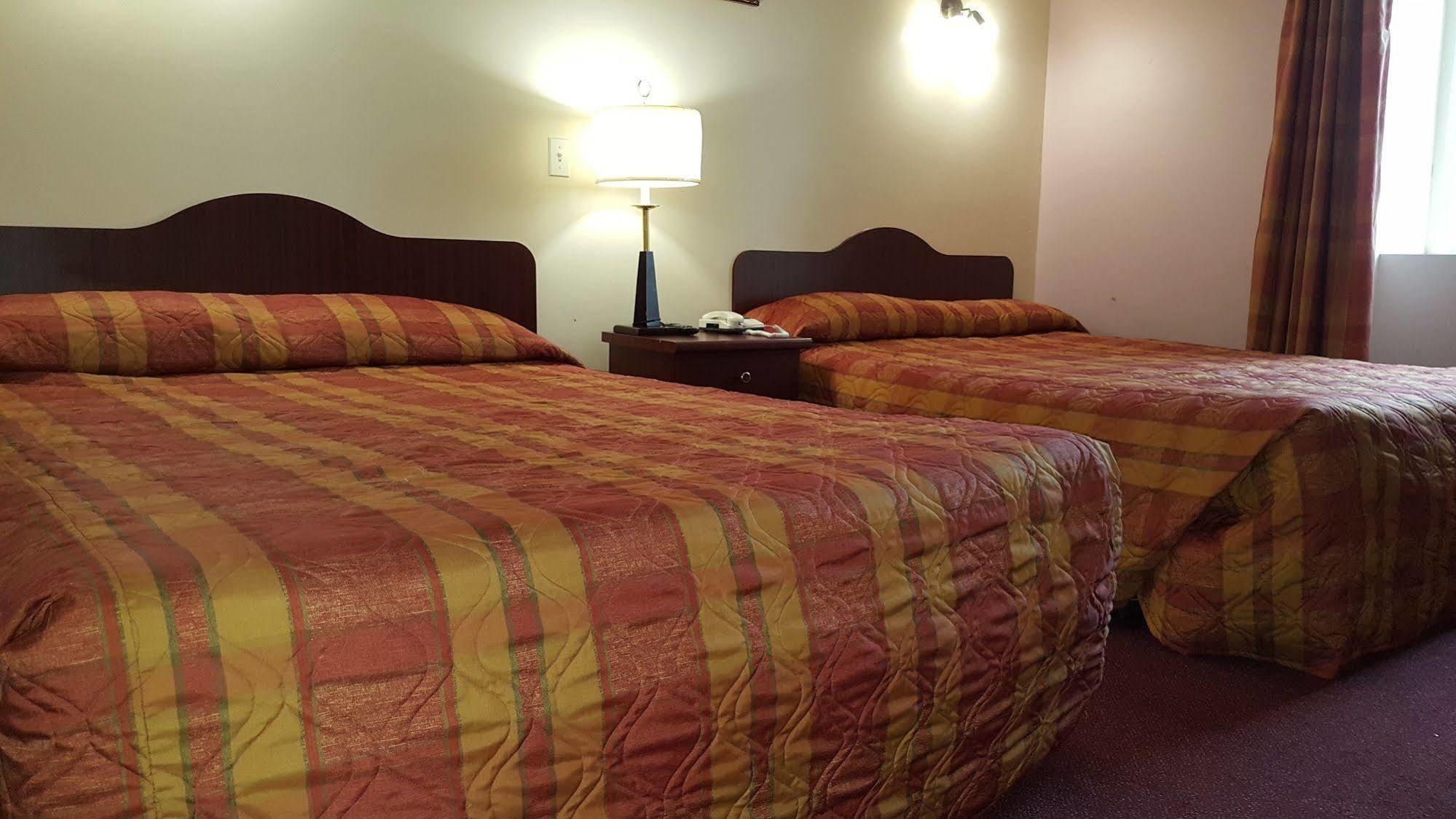 Econo Lodge Монреаль Екстер'єр фото