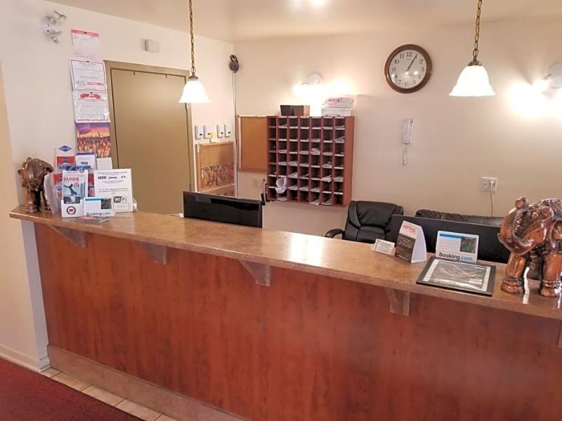 Econo Lodge Монреаль Екстер'єр фото